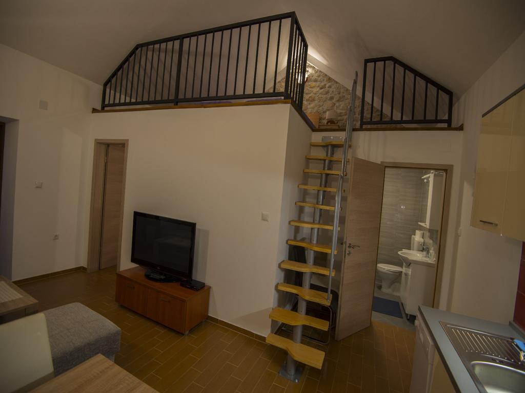 Apartments Punta Starigrad Paklenica Exterior photo