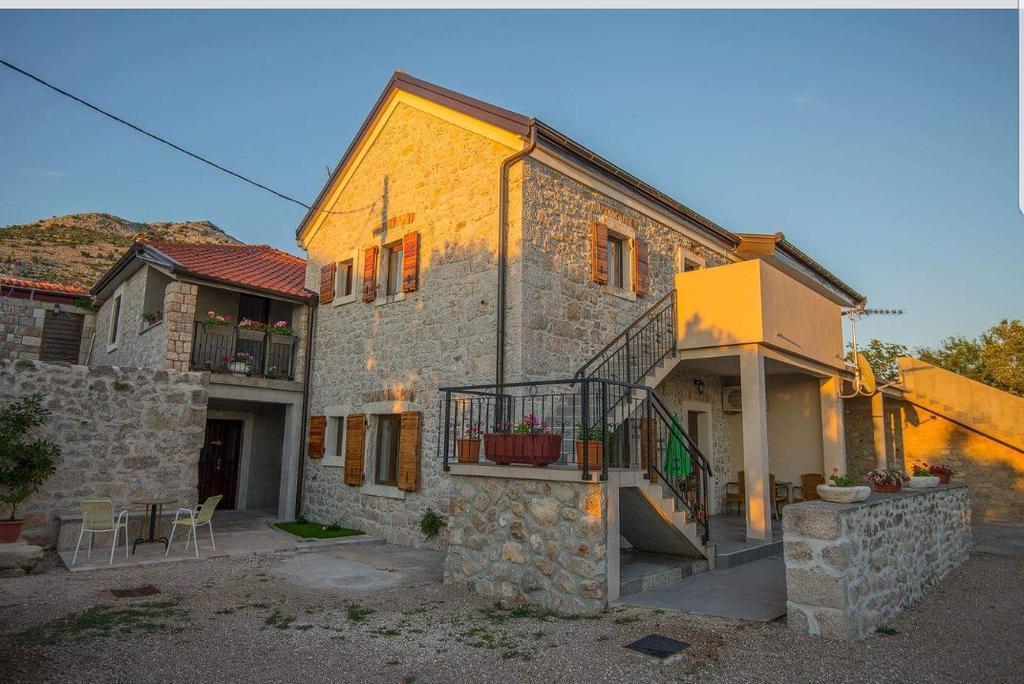 Apartments Punta Starigrad Paklenica Exterior photo